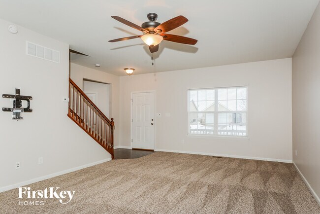Foto del edificio - 246 Wabash Woods Way