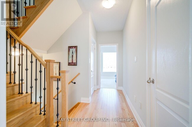 Building Photo - 6 Teasel Way