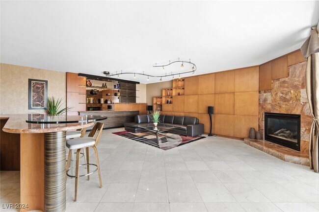 Foto del edificio - 2747 Paradise Rd