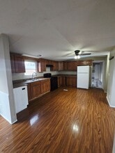 Building Photo - 529 Constitution Dr