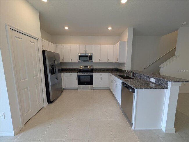 Building Photo - 32021 Spiceberry St