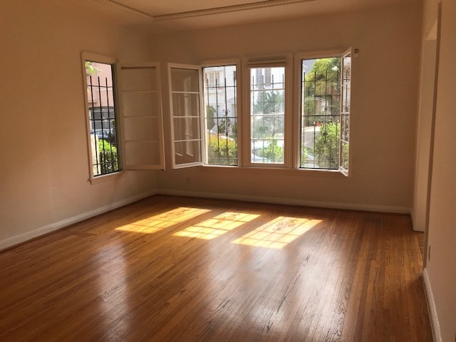 Living Room - 359 S Cloverdale Ave