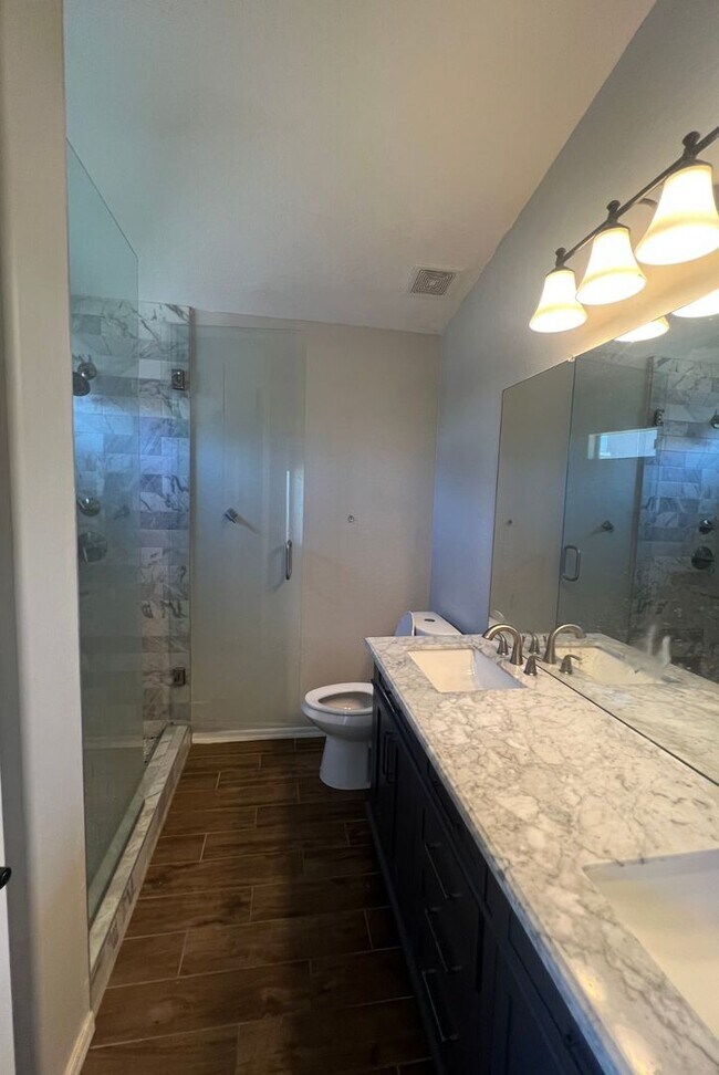 Foto del edificio - 1979 W Half Moon Cir