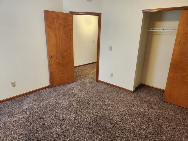 Foto del edificio - 1586 Bush Hill Dr