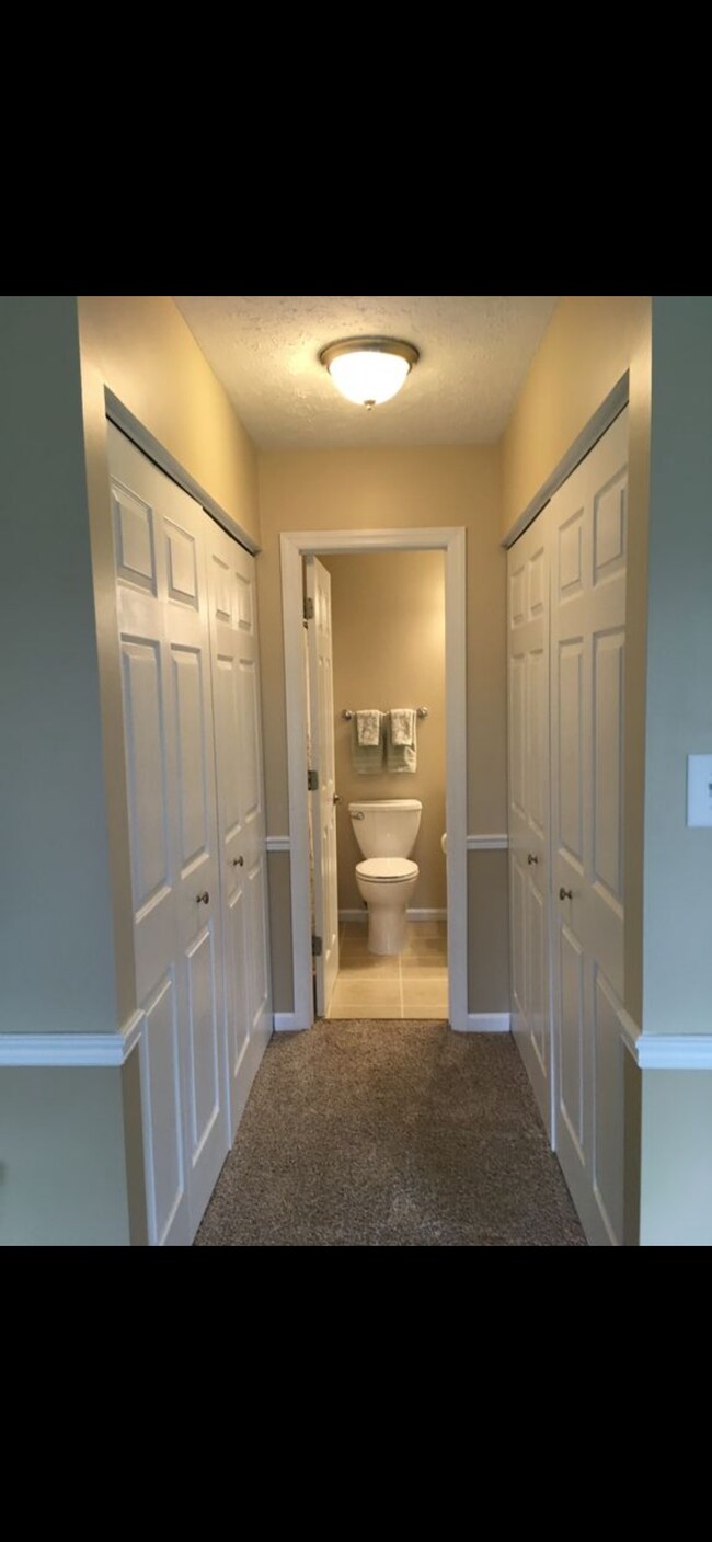 Foto del edificio - 1229 Meadowbrook Dr