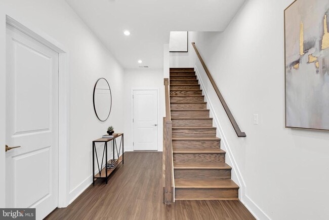 Building Photo - 13725 Aviation Pl