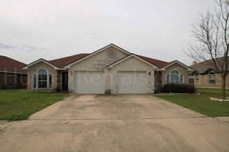 Building Photo - 2012 Schorn Dr