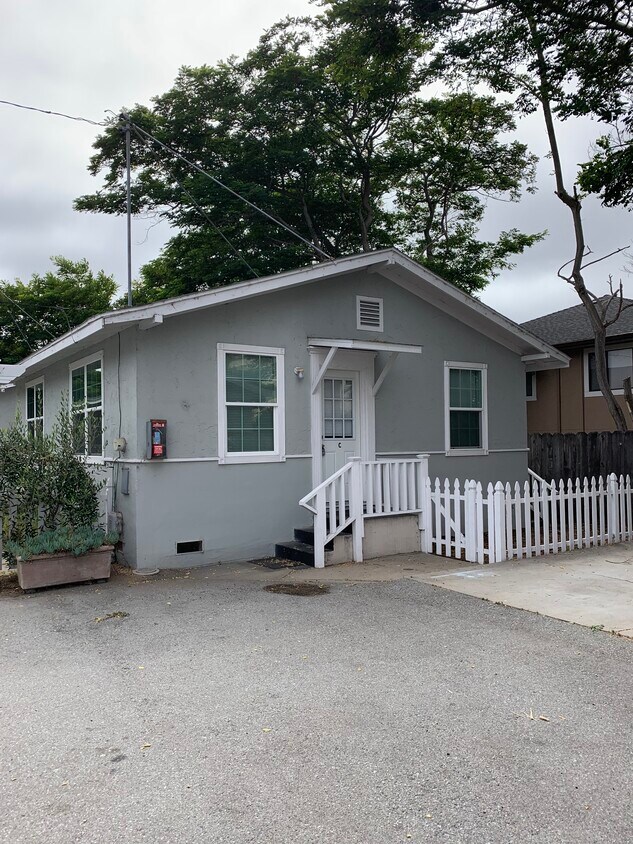 414 Ramona Ave Unit C, Monterey, CA 93940 Apartments in Monterey, CA