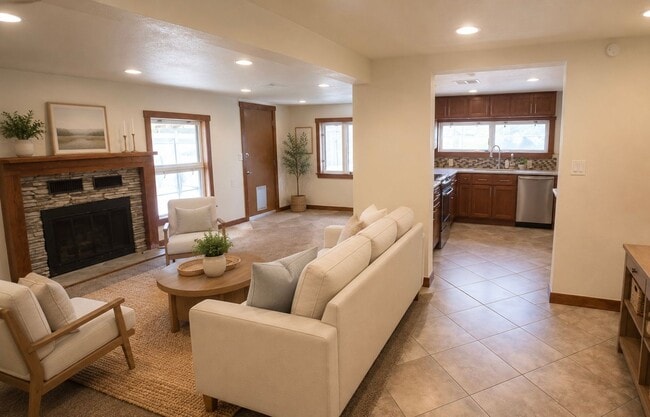 Photo - 1325 BALSAM House