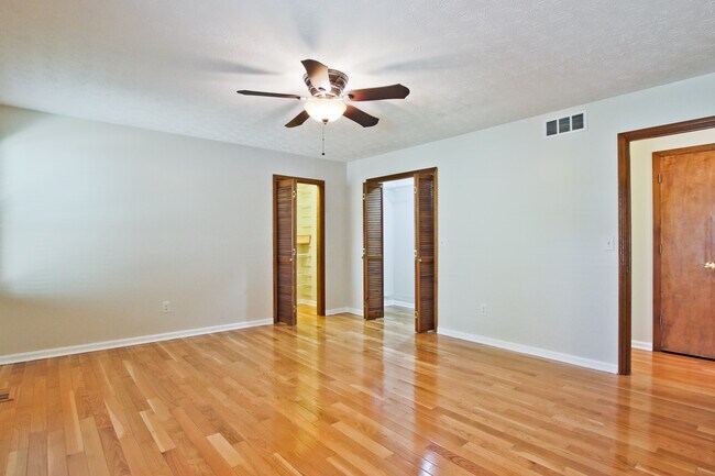 Building Photo - 923 Blackwell Ct