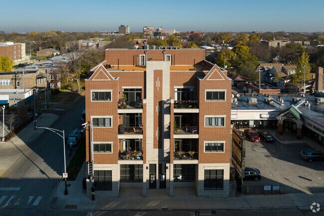 Building Photo - 4809 N California St