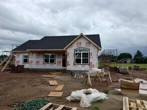 Building Photo - 117 Flagstaff Dr