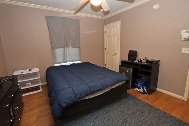 Building Photo - PRE-LEASING FOR 2026-2027 School Yeaer! ! ...