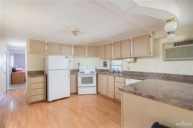 Building Photo - 1236 Desert Willow St