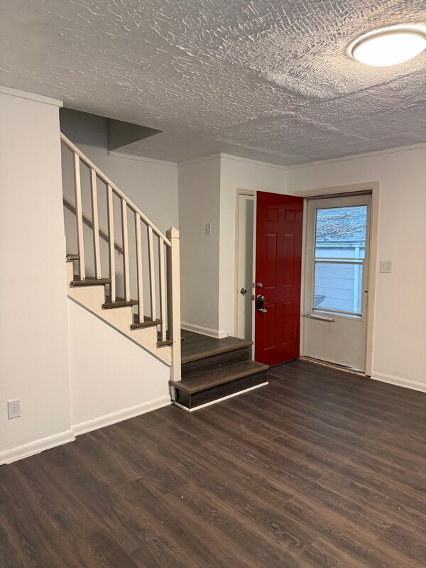 Foto del edificio - 707 S Hydraulic Ave