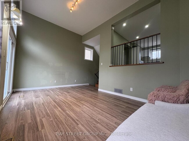 Building Photo - 3352 Burdock Pl