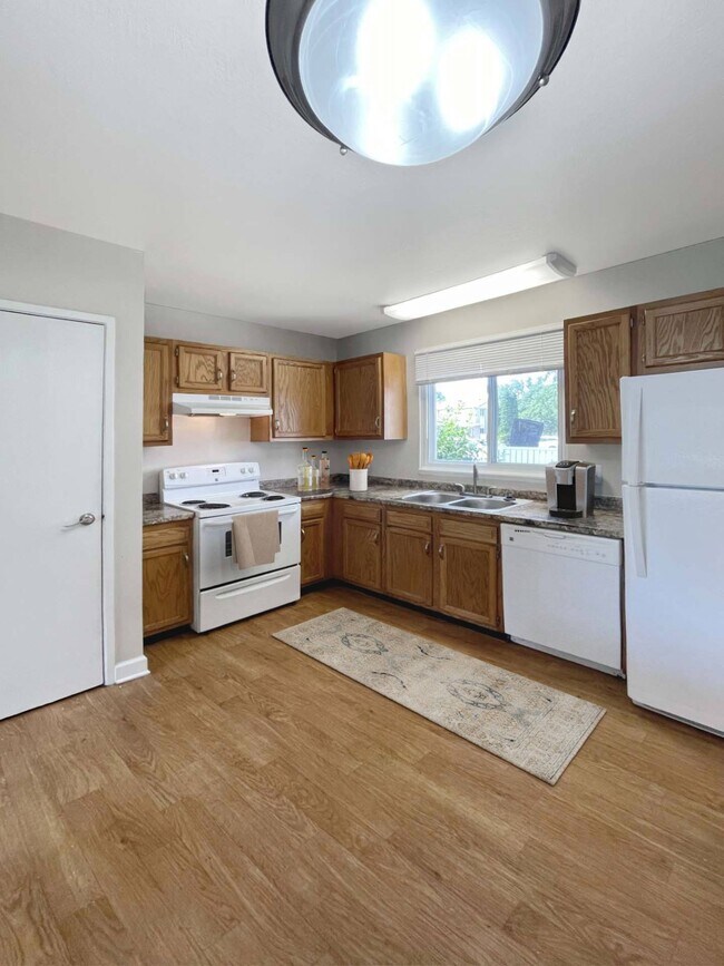 Foto del edificio - Coolidge Place Townhomes