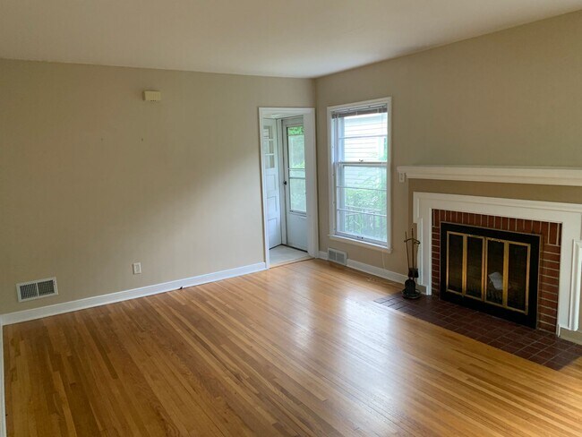 Foto del edificio - 842 7th Ave SW