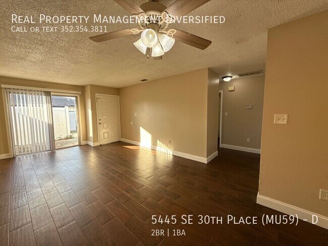 Foto del edificio - 5445 SE 30th Pl