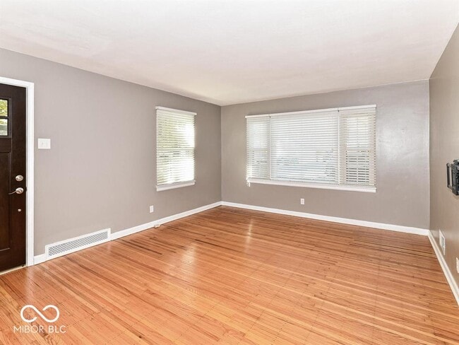 Building Photo - 2407 Baur Dr