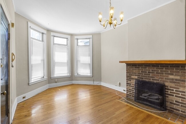 Photo - 1109 E Genesee St Apartment