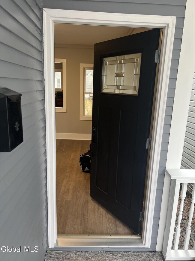 Building Photo - 9-11 Factory St