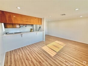 Building Photo - 2032 Martina Ave