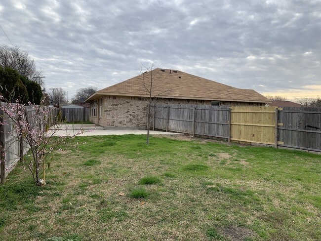 Foto del edificio - 2805 La Prada Ct, Dallas, TX,