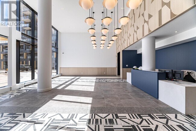 Photo du bâtiment - 4878 Powers Cmn