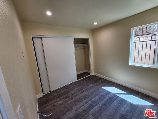 Foto del edificio - 7302 Mace Pl