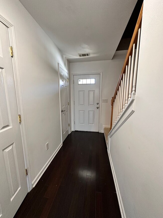 Building Photo - Exclusively Offered by Muse Realty Rentals