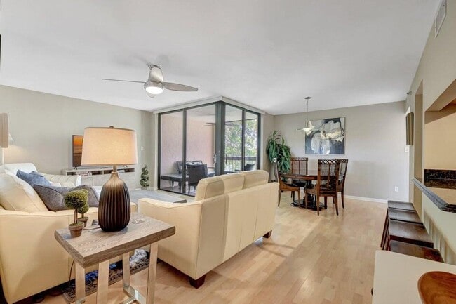 Building Photo - 950 Lavers Cir