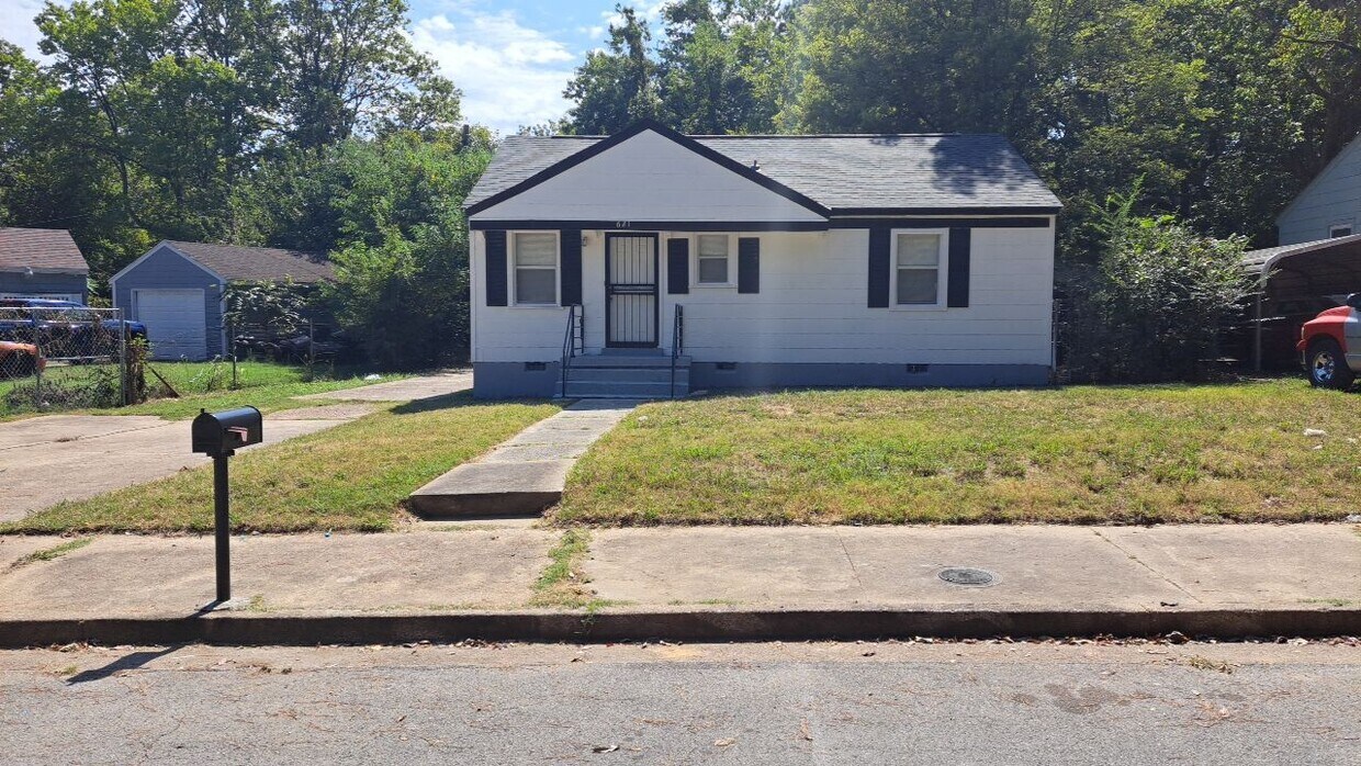 Primary Photo - 621 Orchard Ave