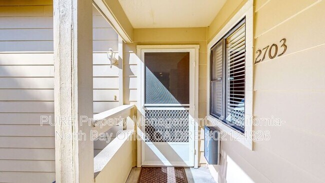 Foto del edificio - 2703 Woodlake Dr