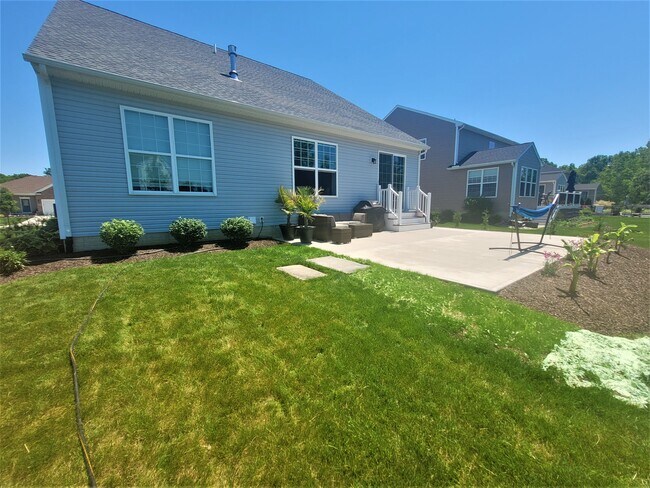 Building Photo - 823 Bearing Ct