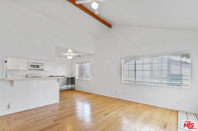 Foto del edificio - 1204 Bay St