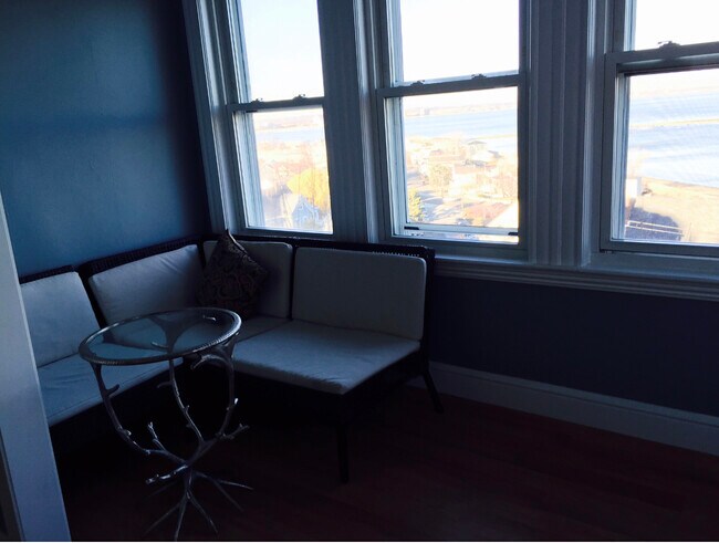 Foto del edificio - 174 Bellingham Ave