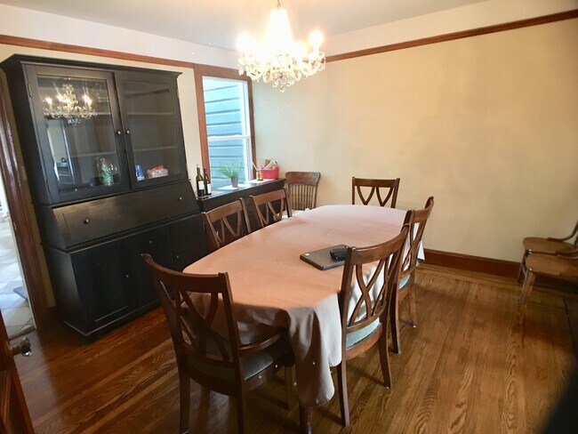 Dining Room - 582 33rd Ave