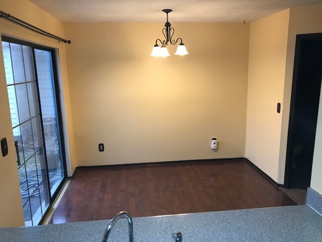 Dining room - 312 Cross Wind Dr