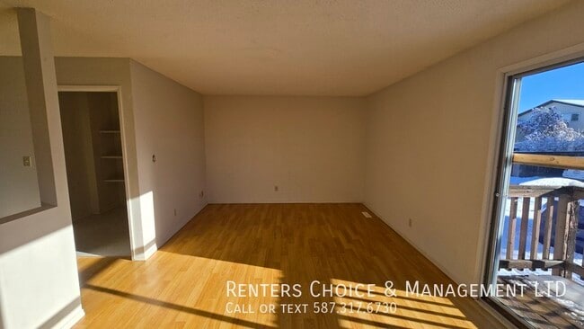 Building Photo - 3 Bedroom Unit With Assigned  Parking BONUS INCENTIVE