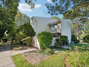 Building Photo - 203 Springmeadow Dr