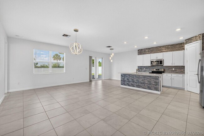 Building Photo - 13275 NW Copper Creek Dr