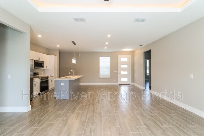 Foto del edificio - 334 Aster Ct