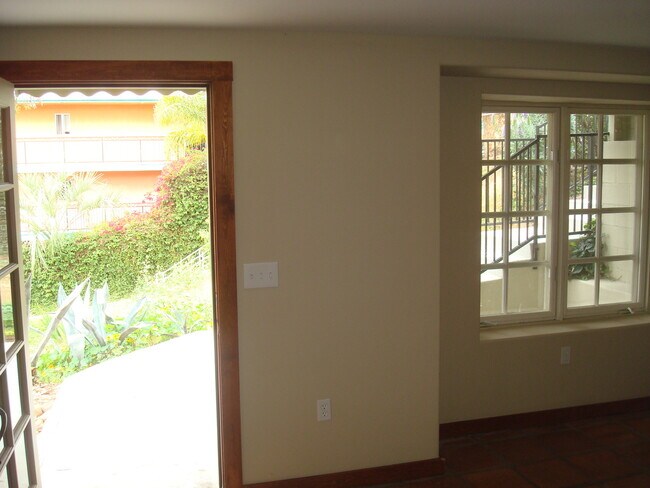 Building Photo - 331