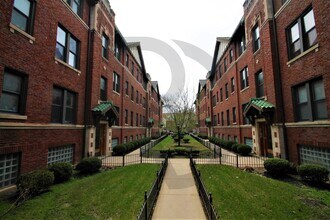 Building Photo - 3312 W Schubert Ave