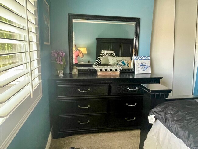 Foto del edificio - 27550 Hyssop Ln