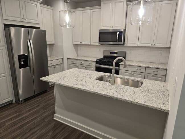 Foto del edificio - Beautiful New Constuction 3BR/2.5BA Townhouse