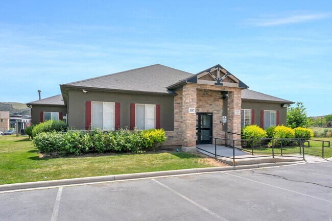 Foto del edificio - 3618 Clear Rock Rd