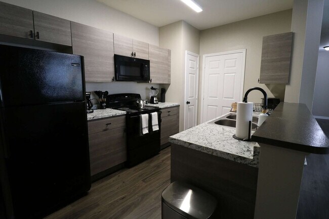 Foto del edificio - 490 Prospect Rd