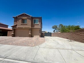 Building Photo - 6460 W Diablo Dr